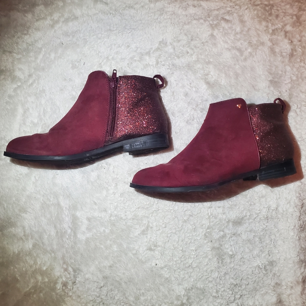 Wonder Nation maroon boots size 5